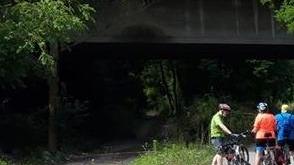 Modena Pestato per 300 euro: il “branco” a processo