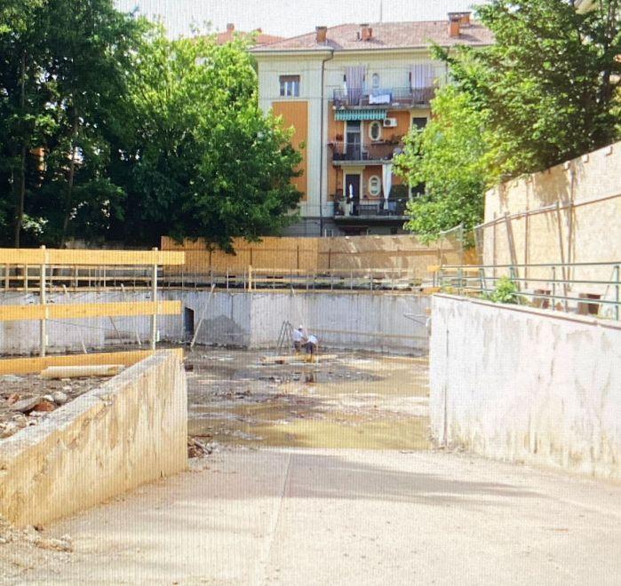 Il pasticcio del 50% delle mura portanti, i dubbi della procura di Ferrara sulla demolizione 