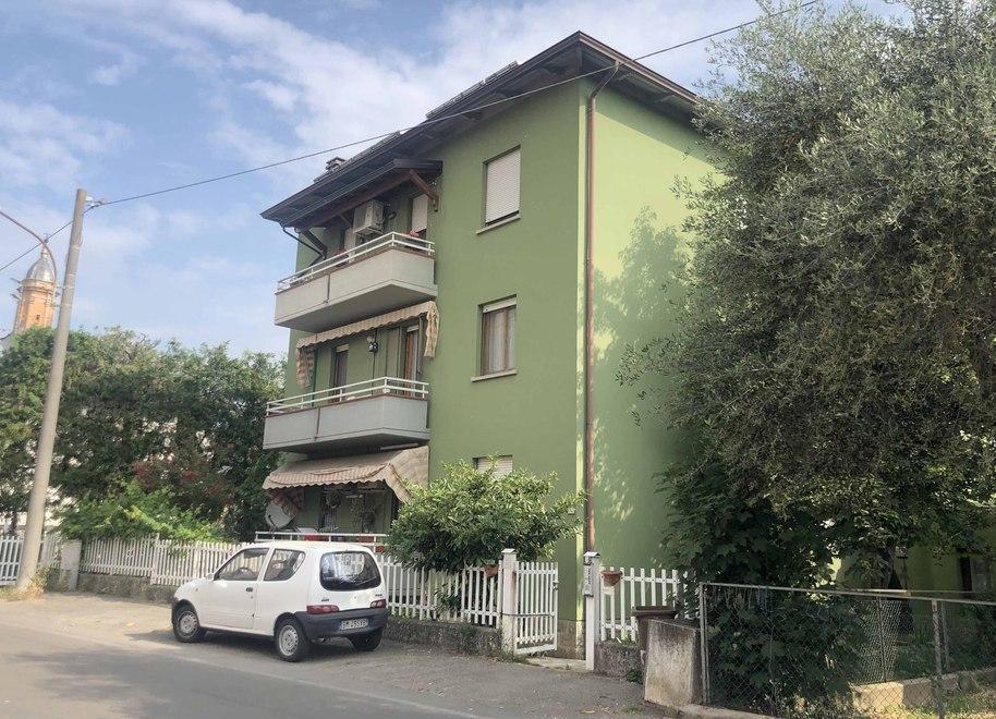 Giovane donna uccisa da un colpo di pistola 