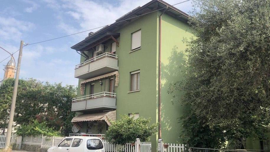 Giovane donna uccisa da un colpo di pistola