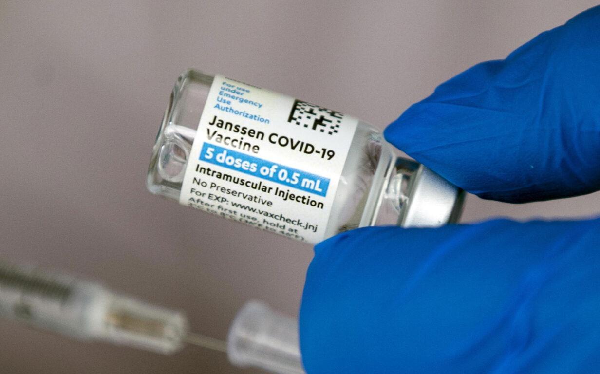Vaccini in Toscana, la somministrazione in farmacia inizia dal 9 giugno