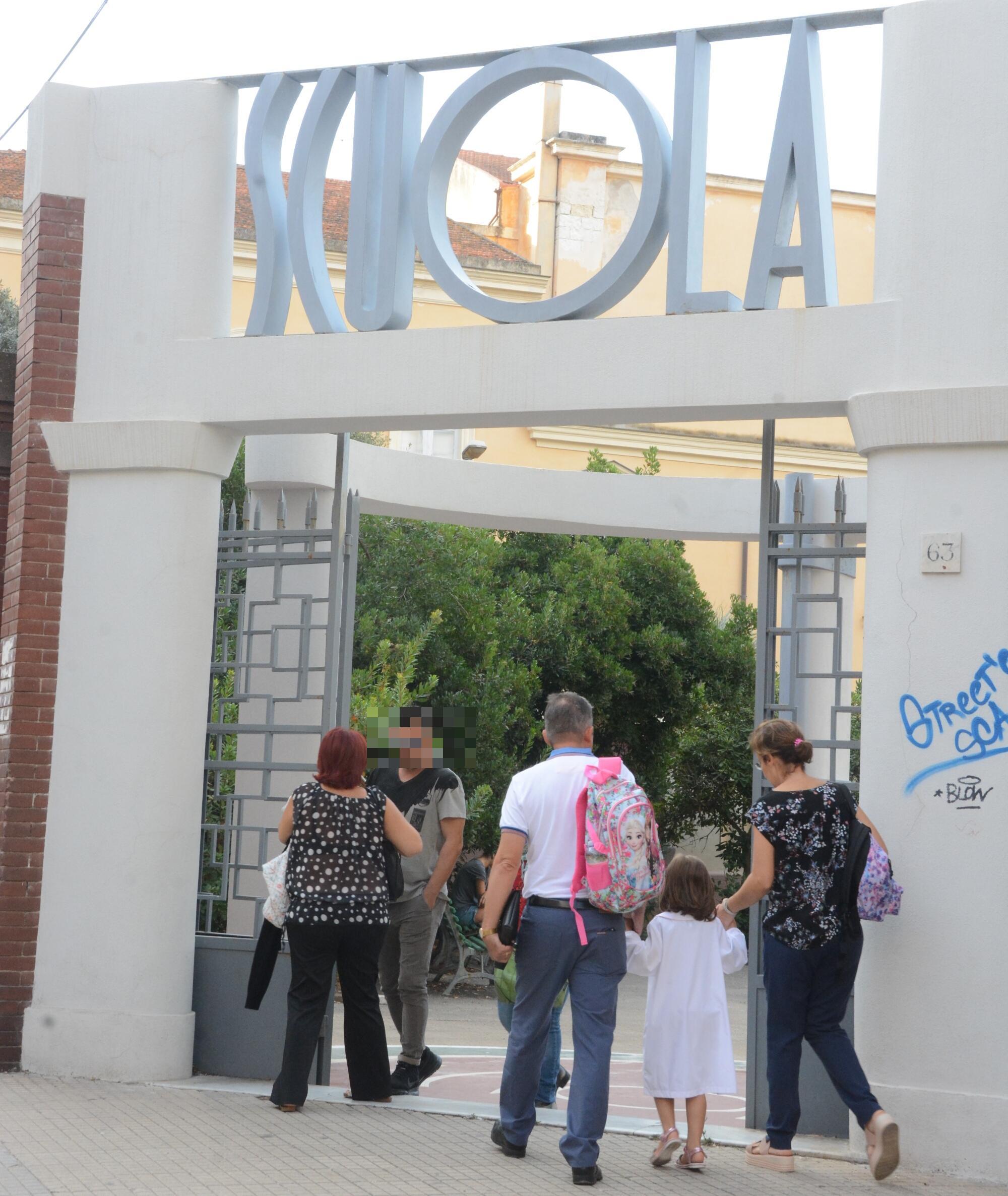 L'ingresso della scuola primaria di San Giuseppe di Sassari