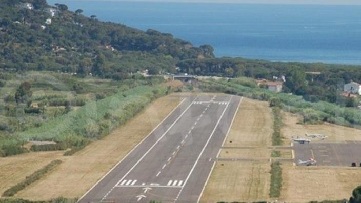 Confesercenti: «L’aeroporto deve diventare competitivo»