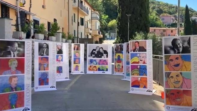 La scuola ora è intitolata a Falcone e Borsellino Una toccante cerimonia