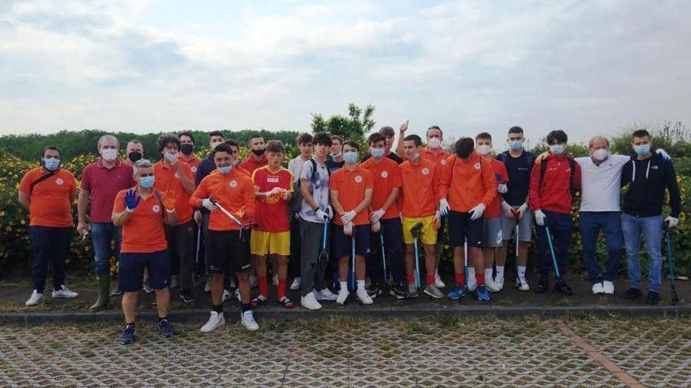 Il “Giro della Castellana” pulito grazie a cento cittadini