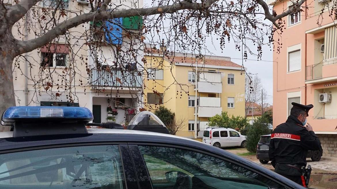 Rubano le borse dall’auto: arrestati padre e figlio