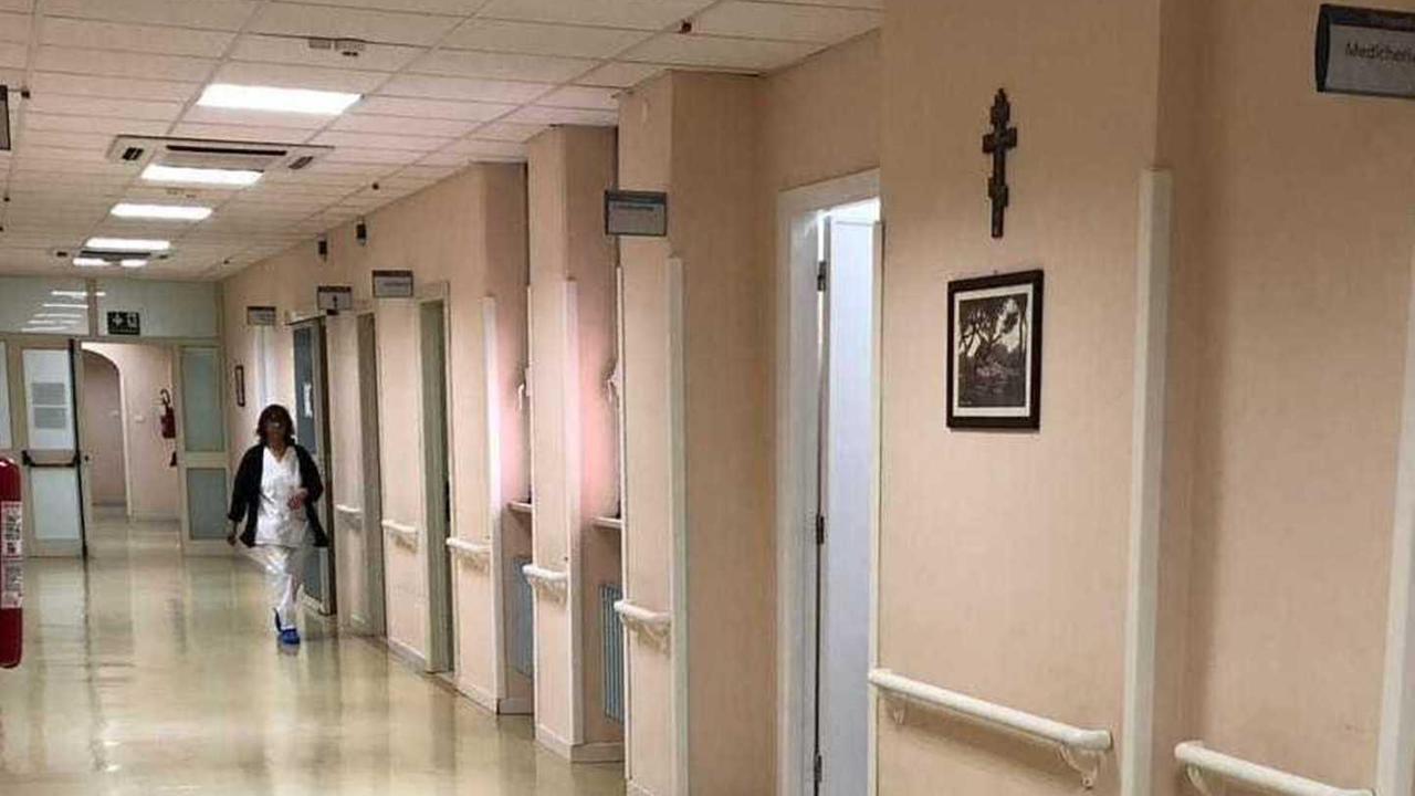 «L’ospedale è in ginocchio Ats e Regione si muovano»