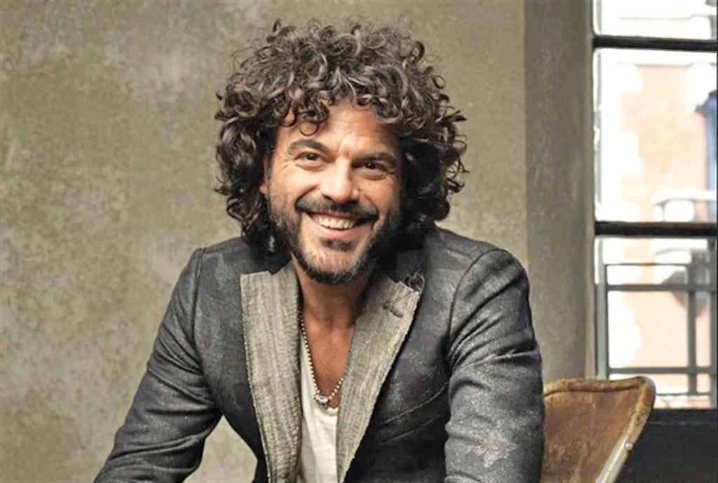 Il cantante Francesco Renga