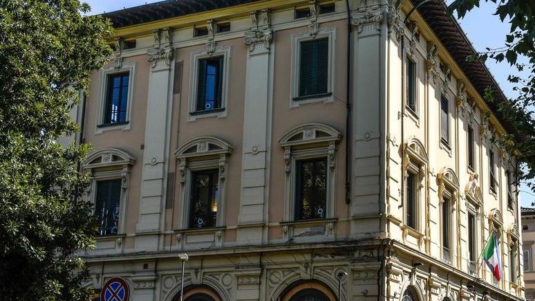 Gli uffici della questura di via Cavour