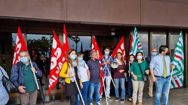 Scuola, proteste a Cagliari e Sassari: basta classi pollaio 