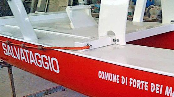 Consegnato il pattino per la gara dei bagnini
