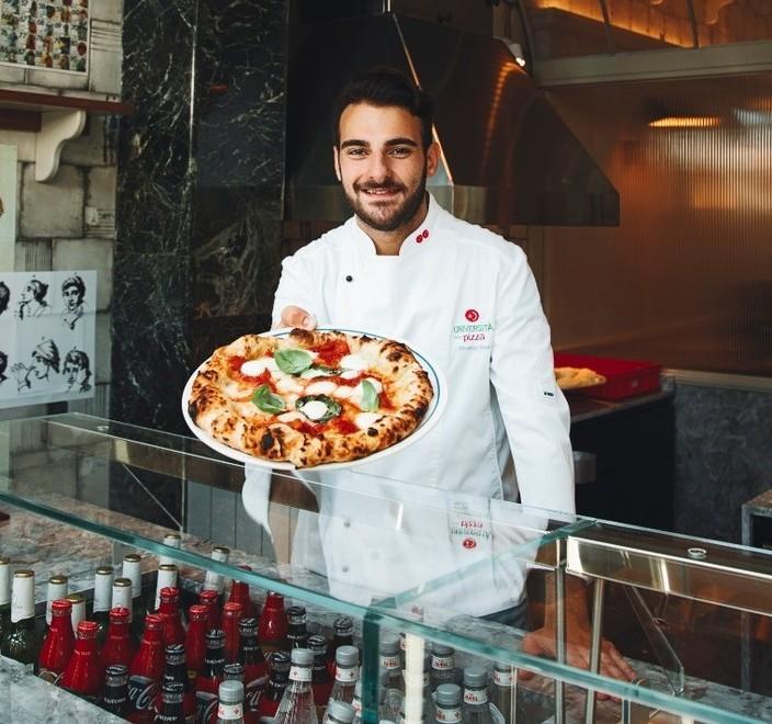 Al posto dello storico bar Prati la pizza napoletana di Vàsame
