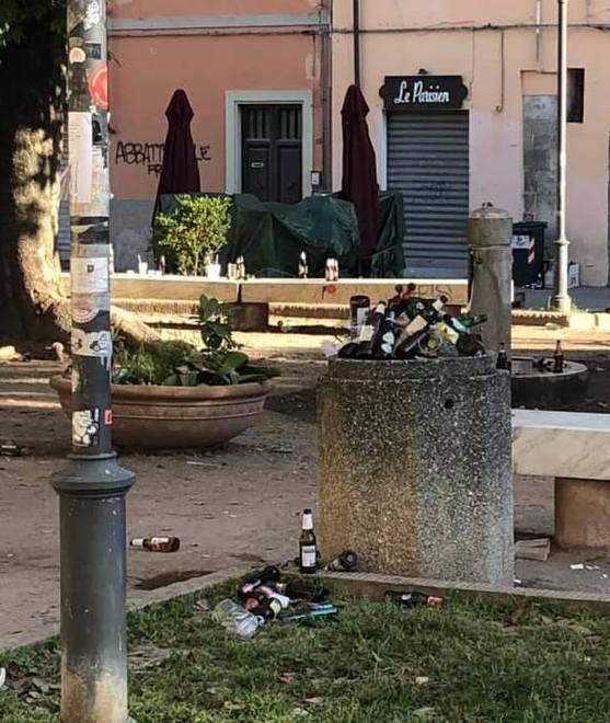 In piazza Dante norme violate e degrado, esposto a istituzioni e forze dell’ordine 
