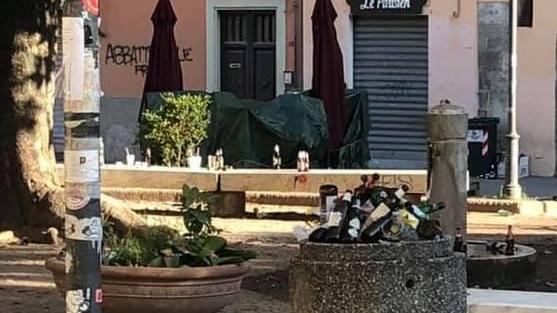 In piazza Dante norme violate e degrado, esposto a istituzioni e forze dell’ordine