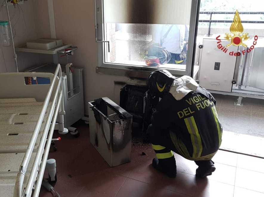 Incendio dentro l’ospedale
