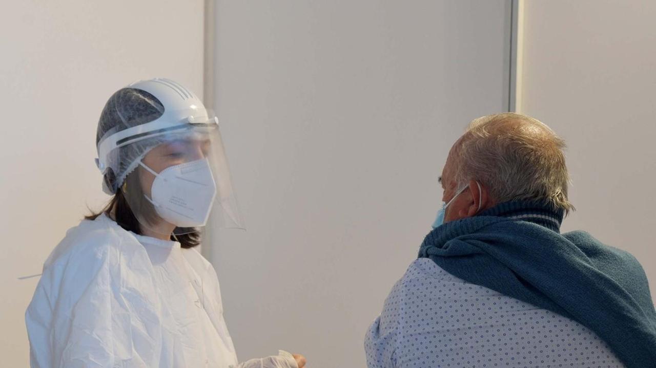 Mille vaccinati al giorno all’hub di Olbia, la metà a Tempio