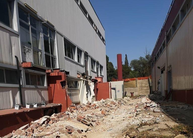 Palazzetto, ampliamento a rischio 