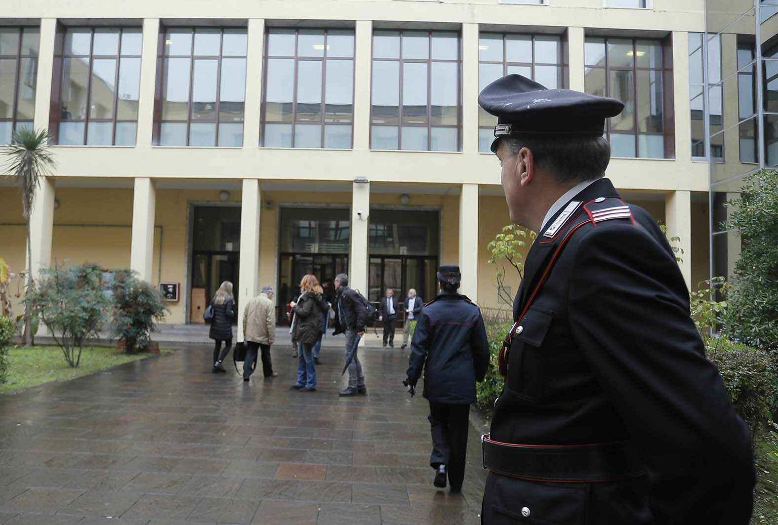 l cortile interno del Tribunale di Pisa (foto Fabio Muzzi)