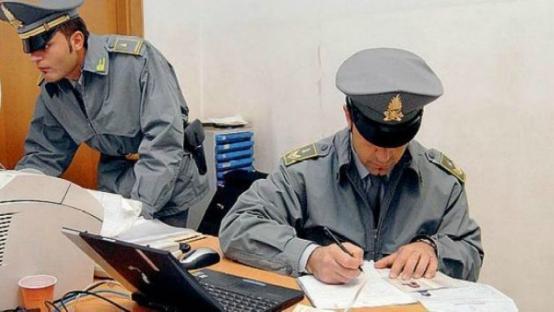 Operazione della Guardia di Finanza per truffa ai danni dello Stato (foto archivio)