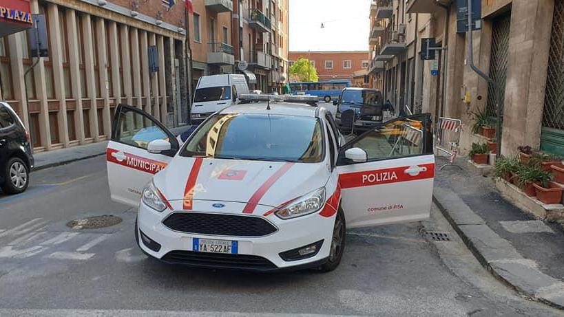 Compie atti osceni davanti a minori: arrestato 60enne