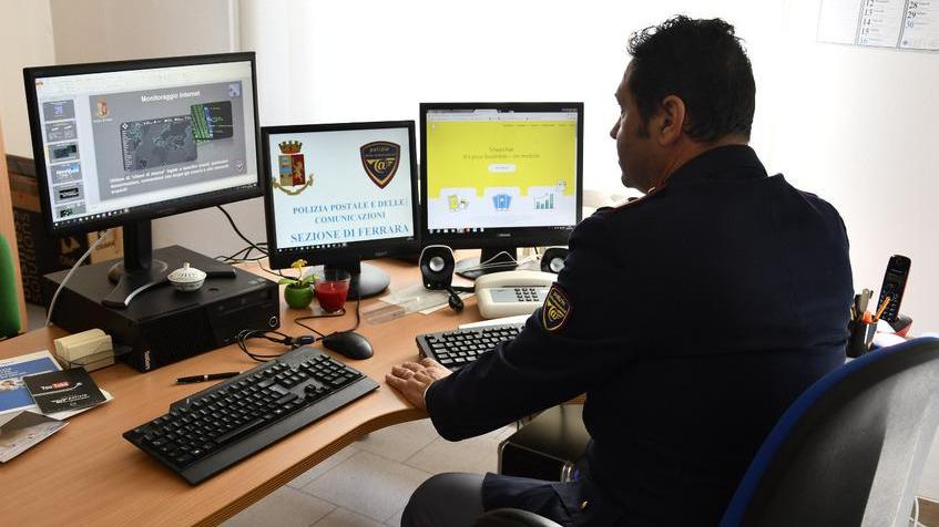 Filma l’ex fidanzata durante un rapporto e pubblica il video sui social network