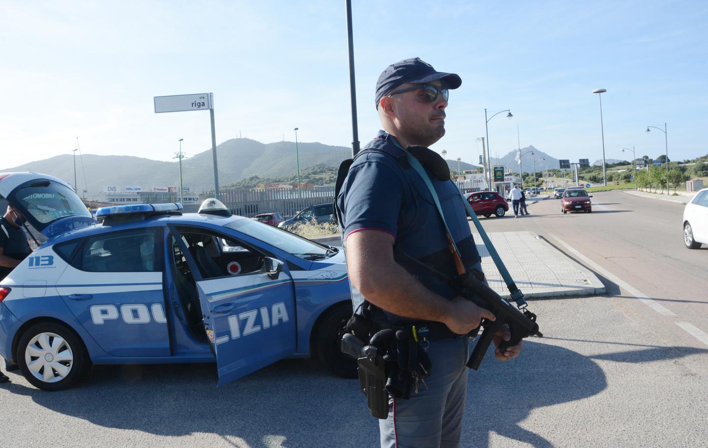 Droga in casa e nello zaino: 25enne arrestato 