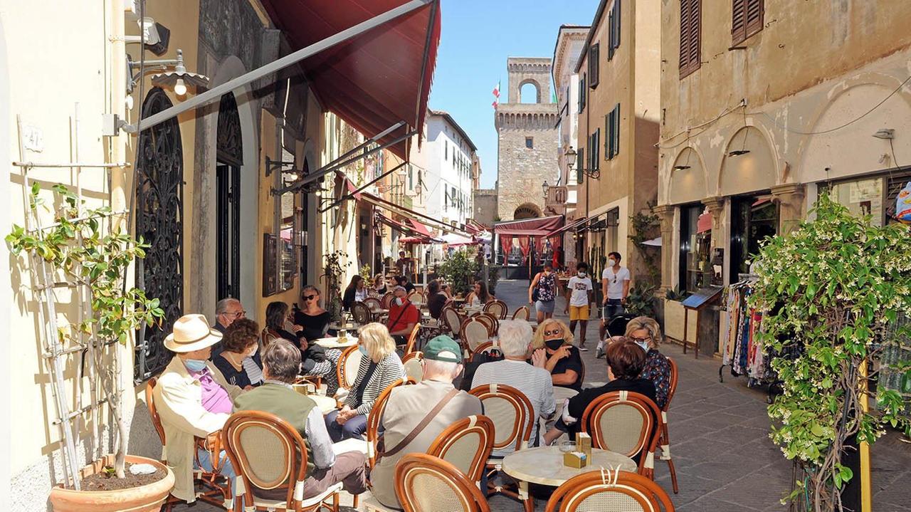 Coronavirus, più di mezza Italia verso la zona bianca. La Toscana deve ancora aspettare