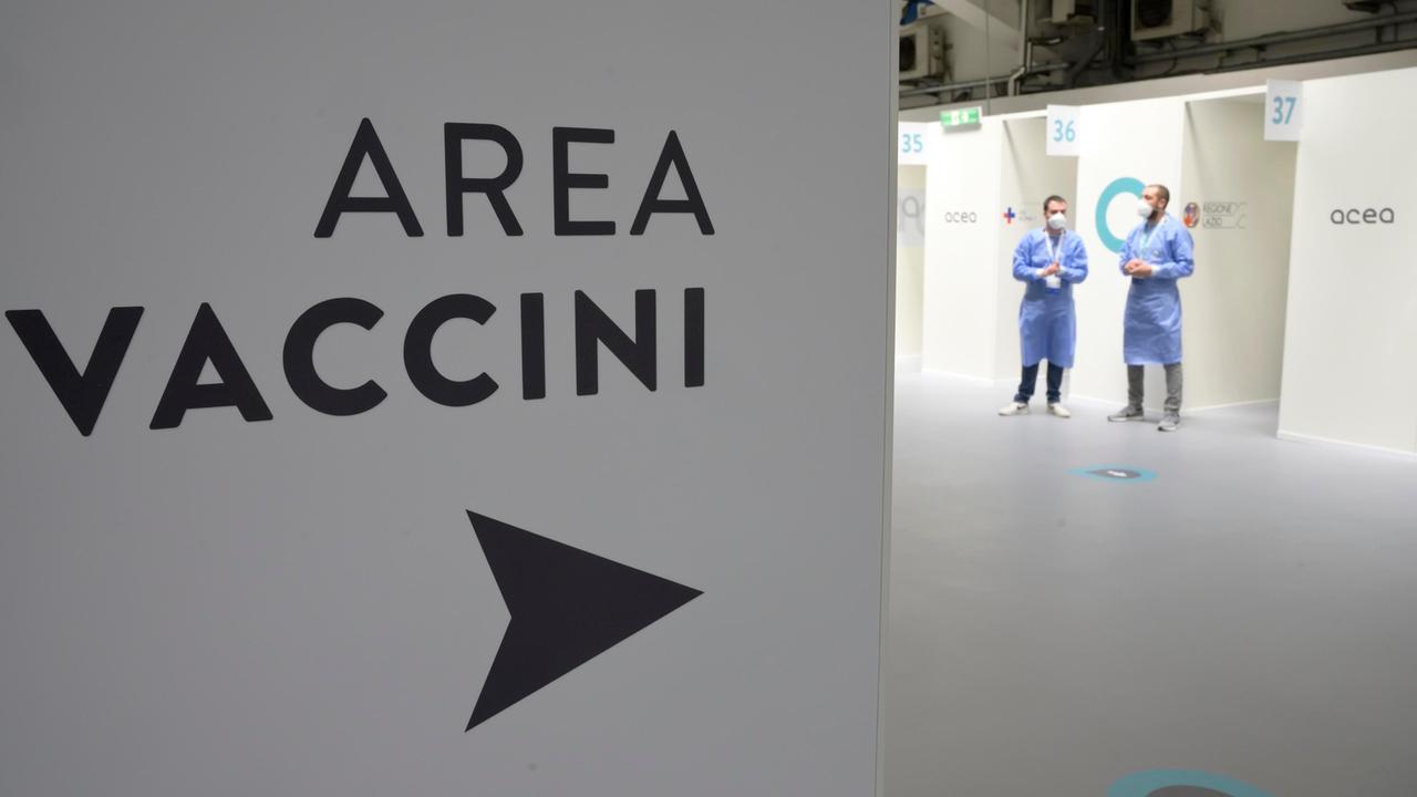 Open day a Sassari: mille vaccini domenica in viale San Pietro