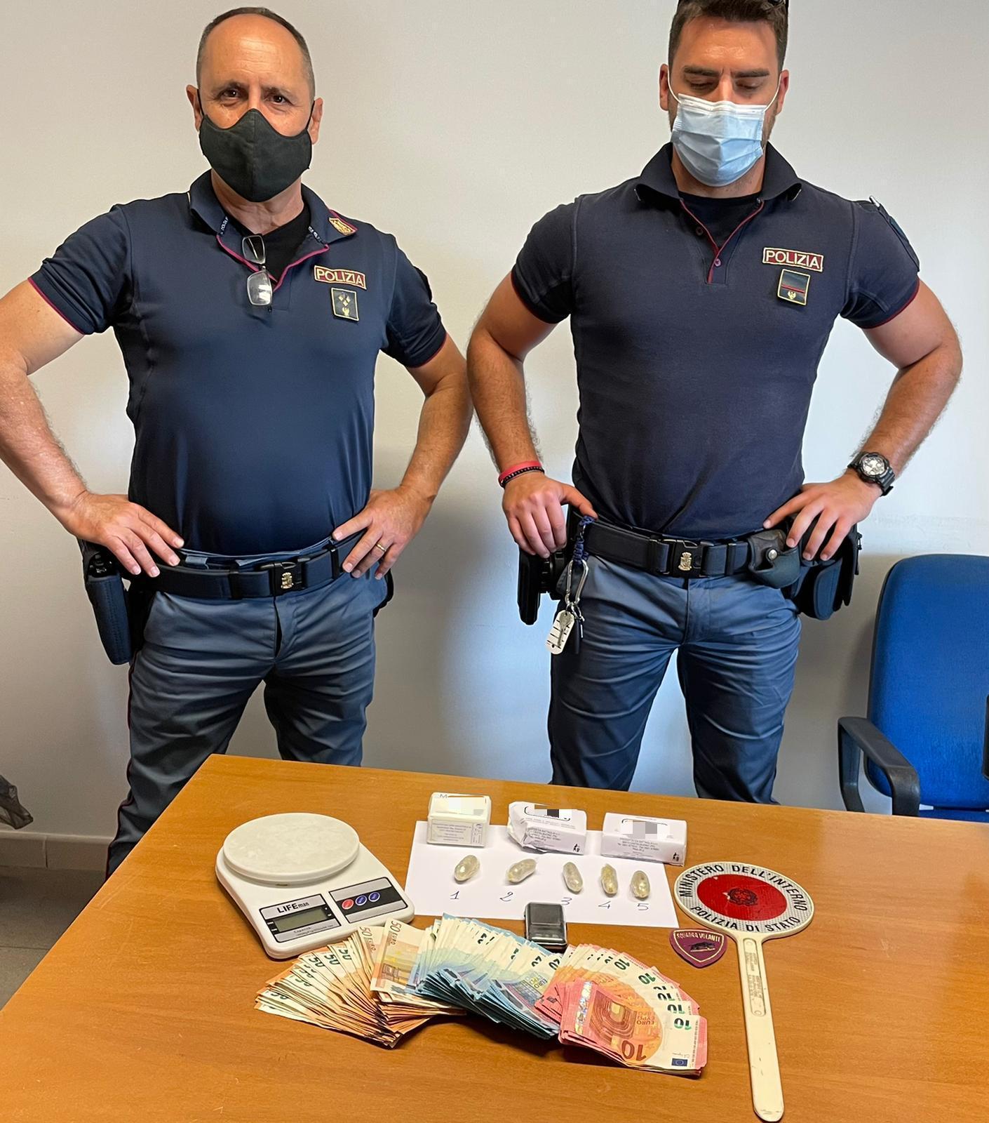 Quartu, eroina in casa: arrestati due spacciatori