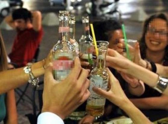 Ferrara. Vende alcol ai minorenni, chiuso per 15 giorni il Bar+ 