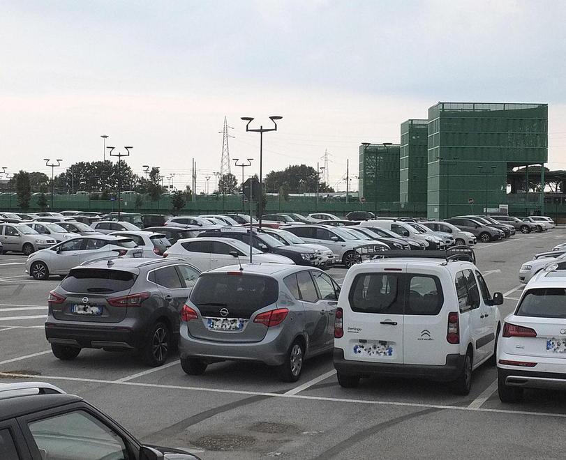 Pisamover, i parcheggi non sono più vuoti scatta l’operazione rilancio contro la crisi 
