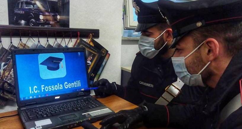 I carabinieri trovano i pc rubati alla scuola e l’autore del furto 