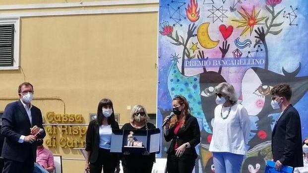 Il Premio Bancarellino a Cinzia Capitanio: «Una felicità immensa»