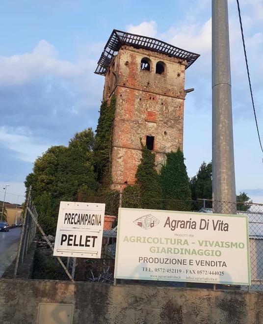 Crollo alla Torre del Molinaccio Provinciale chiusa nei due sensi 