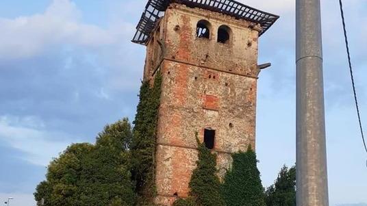 Crollo alla Torre del Molinaccio Provinciale chiusa nei due sensi