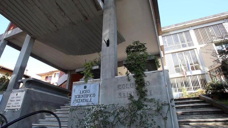 «Mio figlio bocciato per le assenze dovute al Covid»