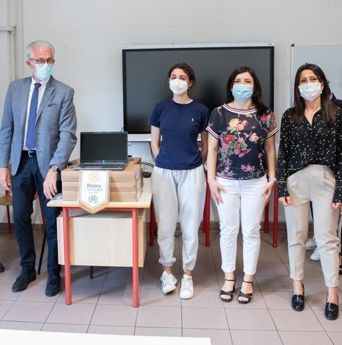 Donati al Pontormo sei computer dal Rotary club Empoli