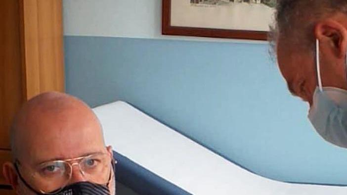 Da lunedì Emilia in zona bianca E Bonaccini si è vaccinato