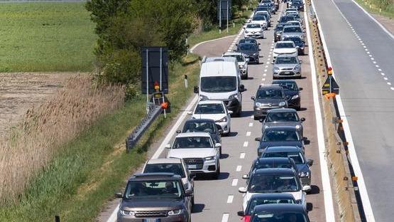 Lavori anche di notte sulla Ferrara-Mare