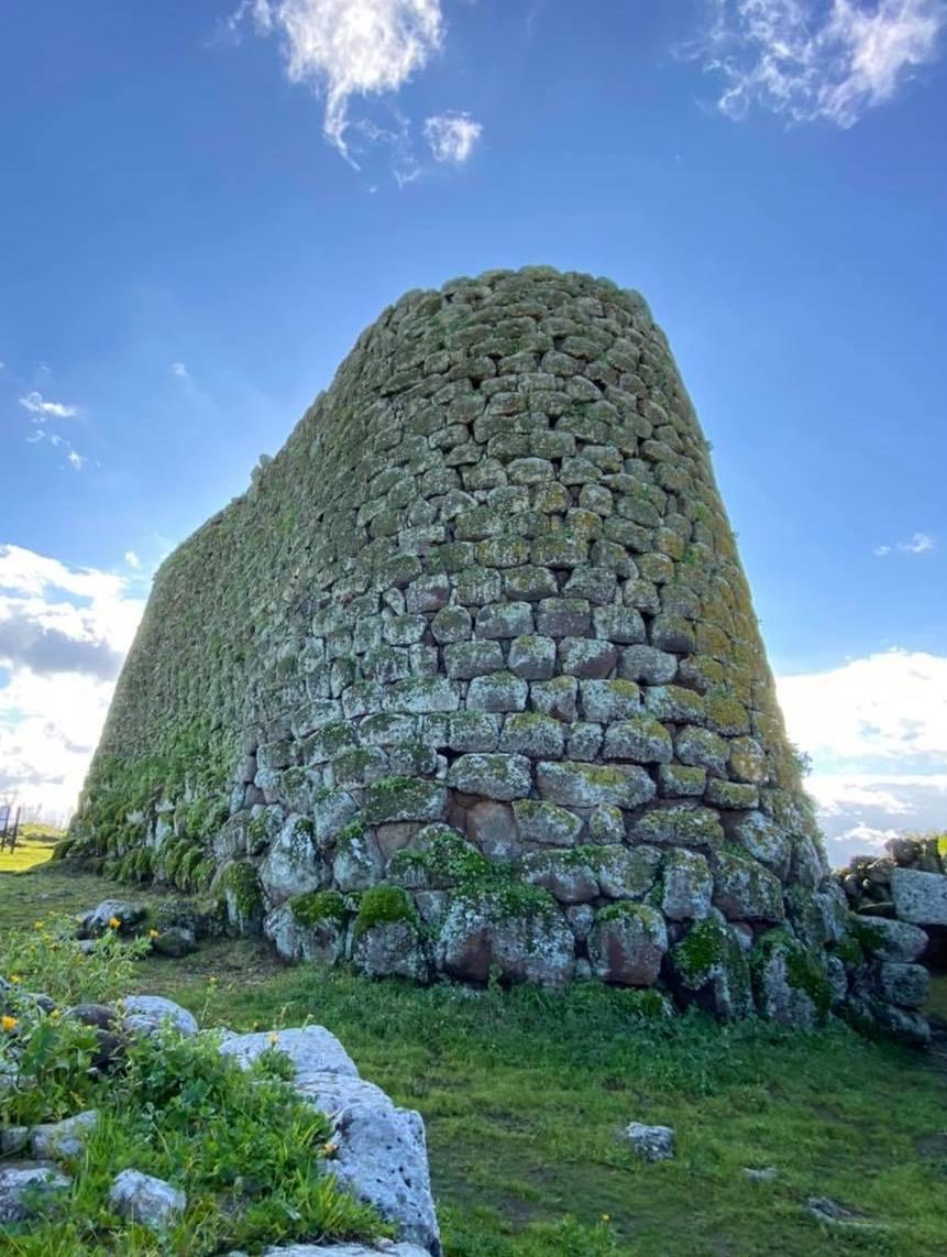 Nuraghi, giganti e domus in vetrina sui traghetti 