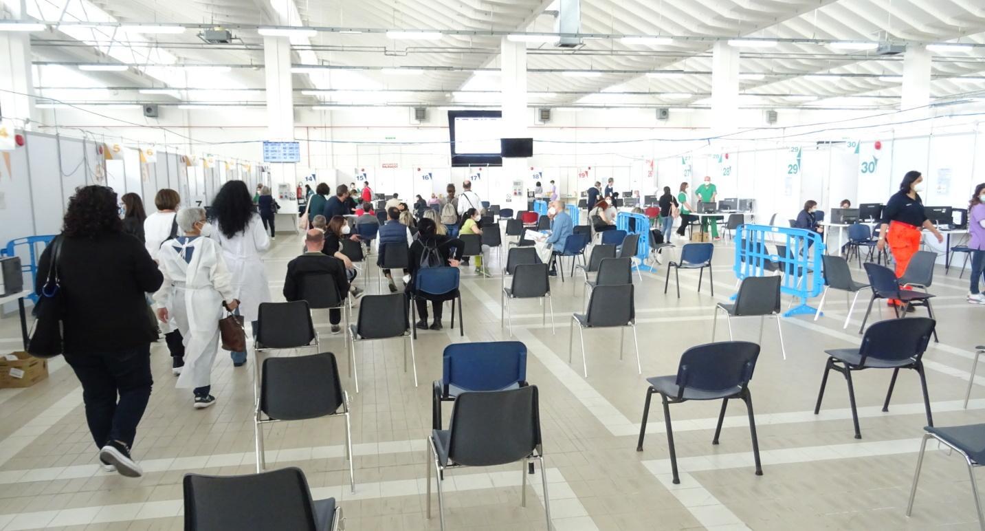 La lezione dei più giovani: «Siamo fieri di vaccinarci» 