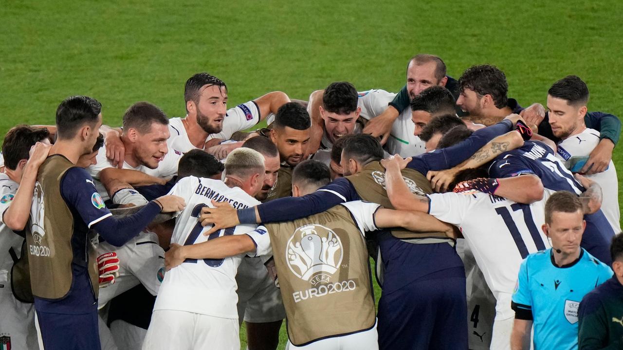Italia, notte da favola. Mancini: «Gran partita, fiero dei ragazzi»
