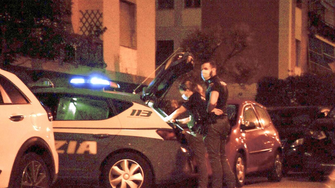 Agenti della polizia di Stato (foto d'archivio)