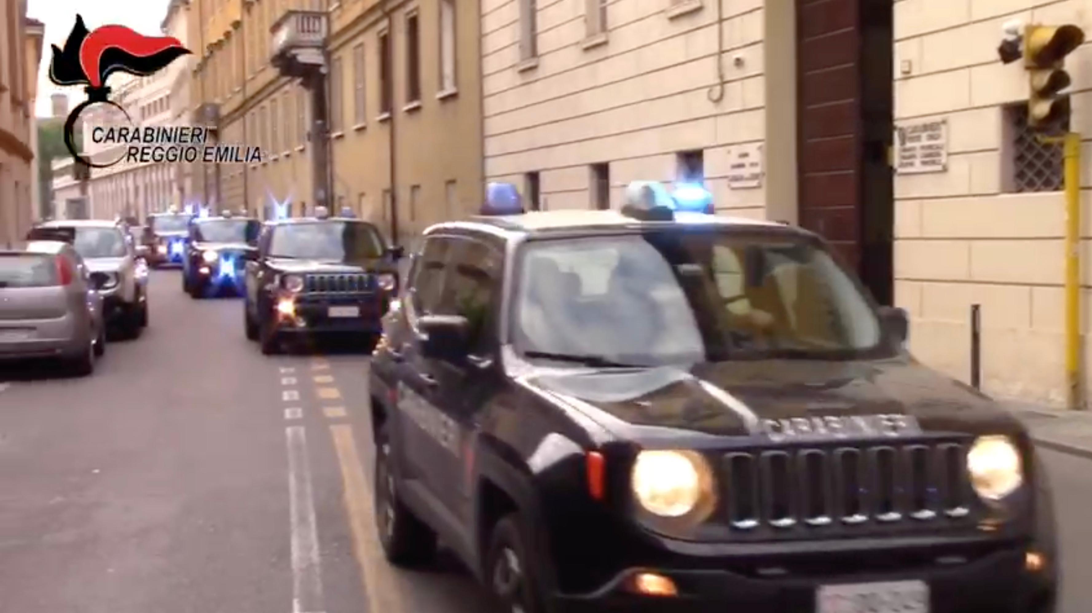 Minaccia la sua ex di sgozzarla insieme ai suoi familiari, arrestato un 31enne