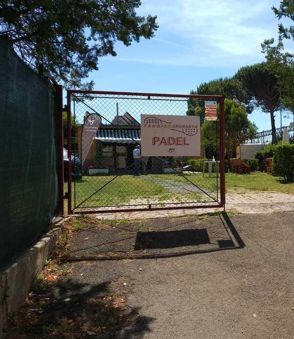 L'ingresso del Tennis amaranto