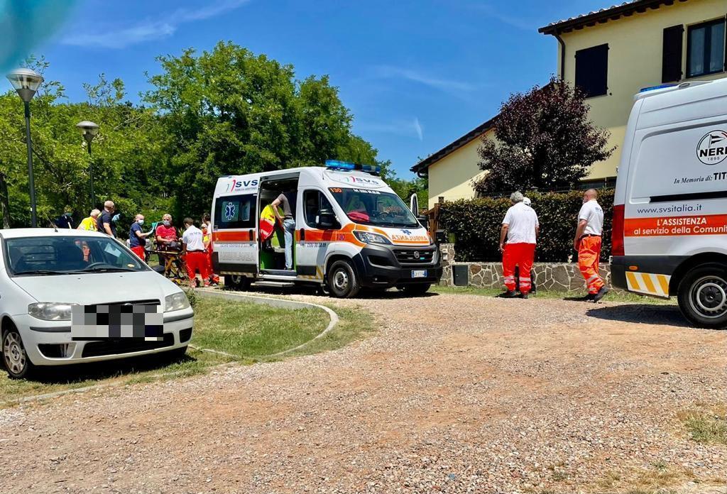 Le ambulanze della Svs sul posto per i soccorsi