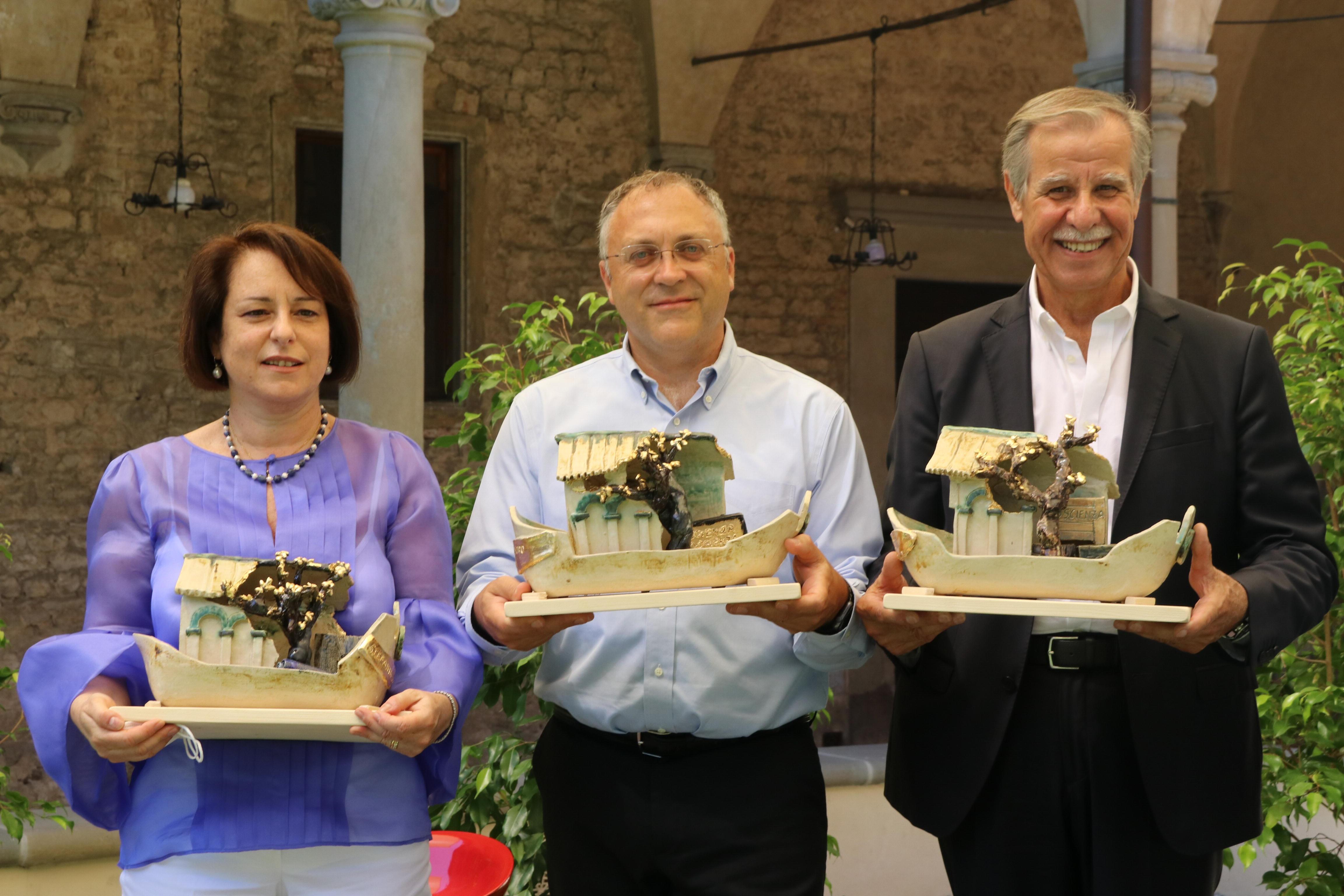 Gli imprenditori delle aziende premiate con le arche, lo Stefanino d'Oro di quest'anno