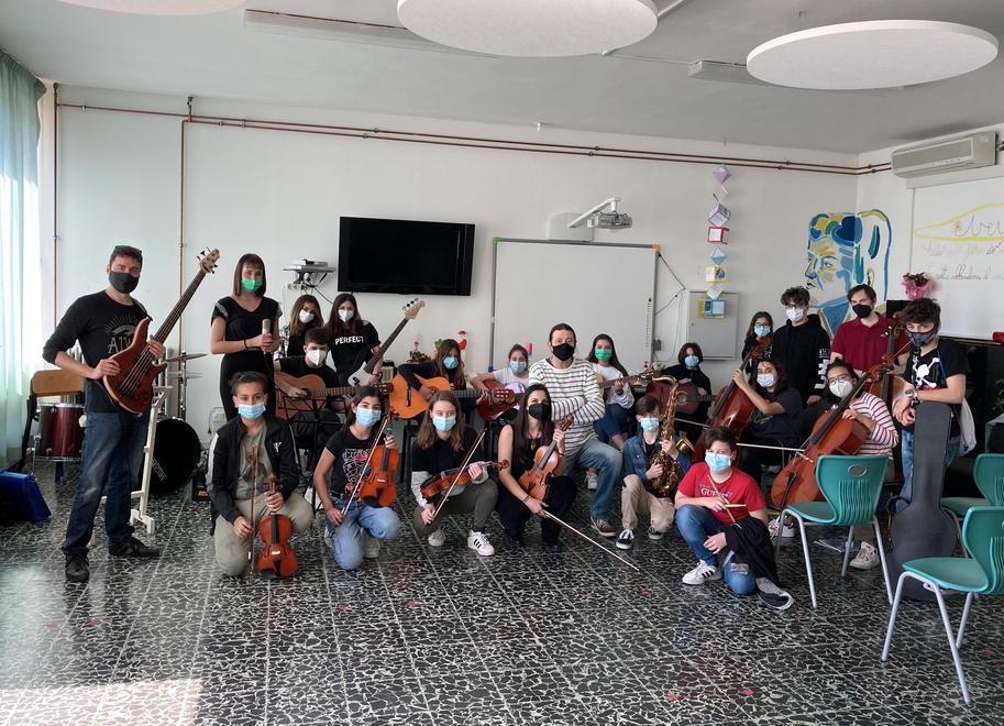 Applausi e tanta musica per ricordare Roberta 