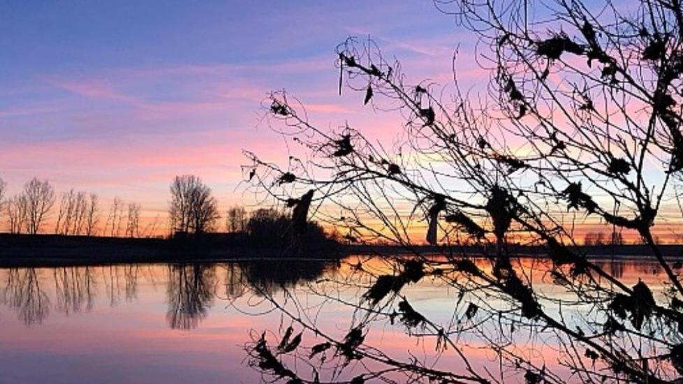 Il tramonto sul Po visto dal ferrarese Rossi è la foto più votata