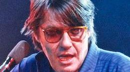 L’ultima serata al Barattoni con il tributo a De Andrè